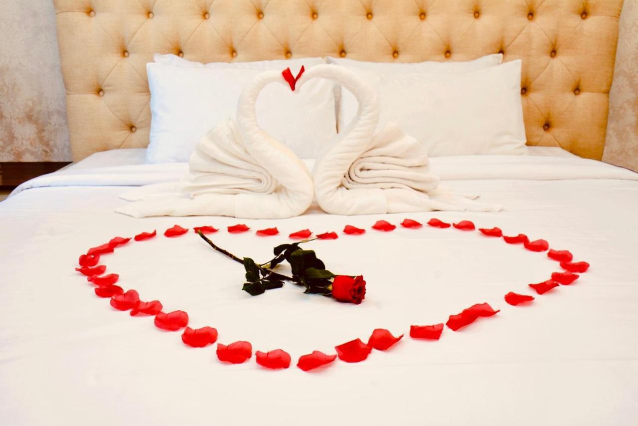 Golden & Hotel 3*