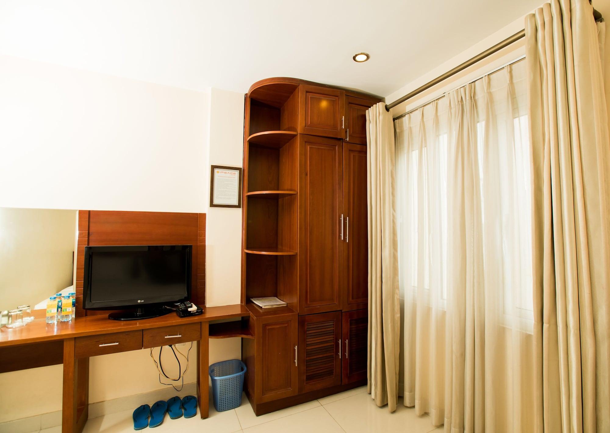 Hotel Ipeace - Bui Vien Walking Street 3*