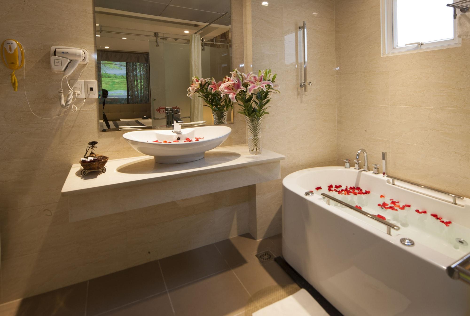 Sun Flower Luxury Hotel
