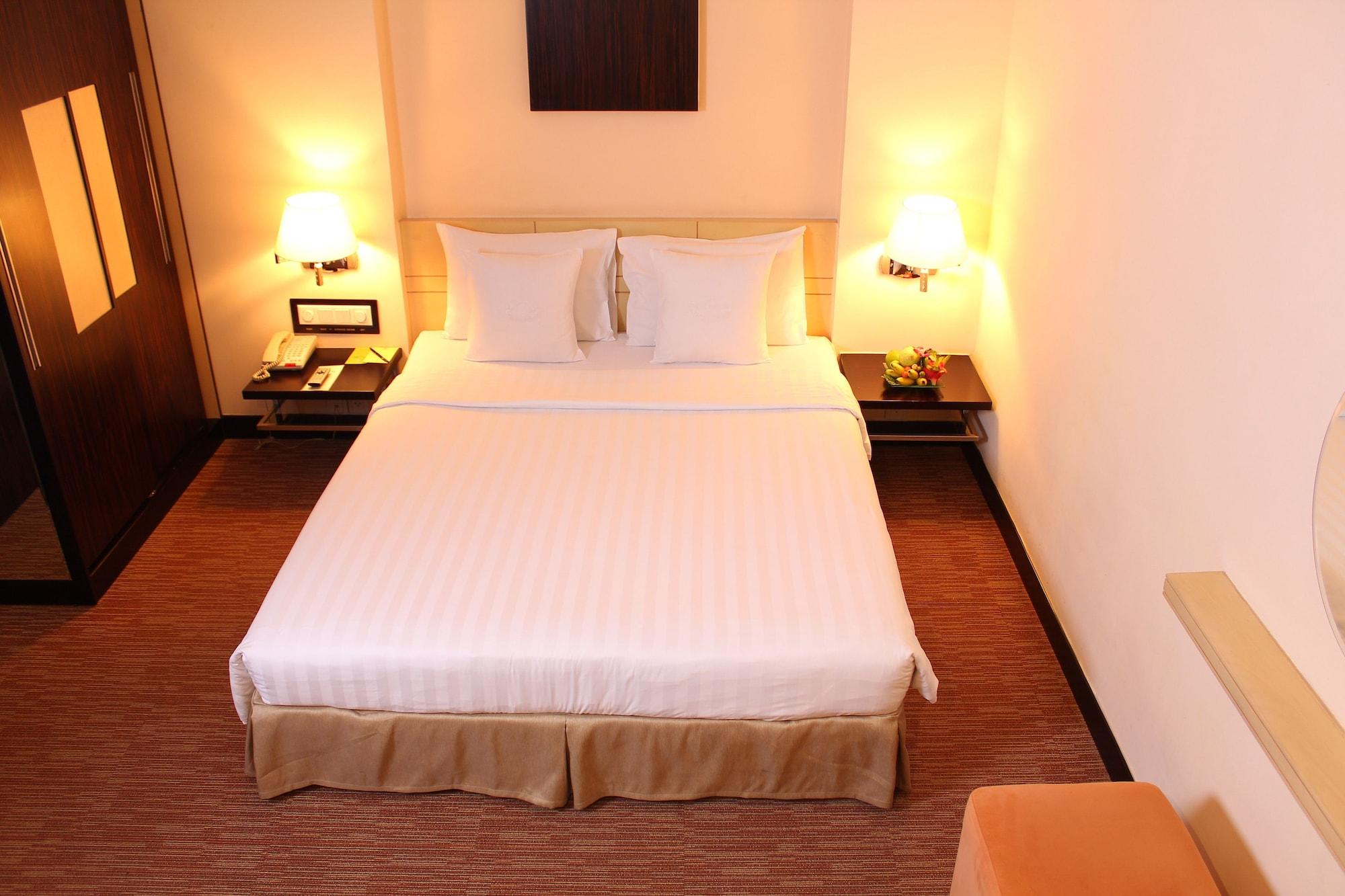 Hotel Palace Saigon 4*