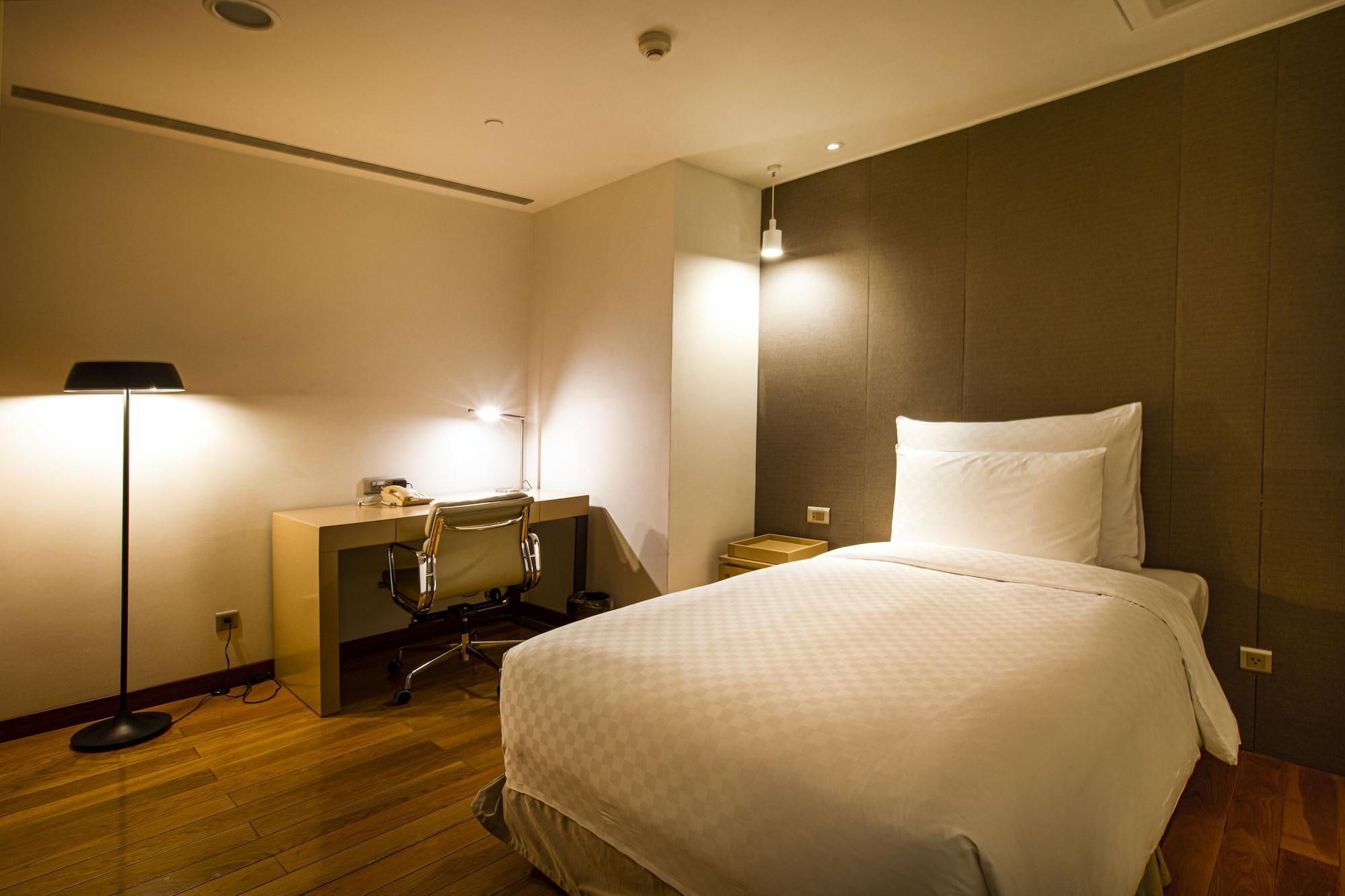 Hotel Nikko Saigon