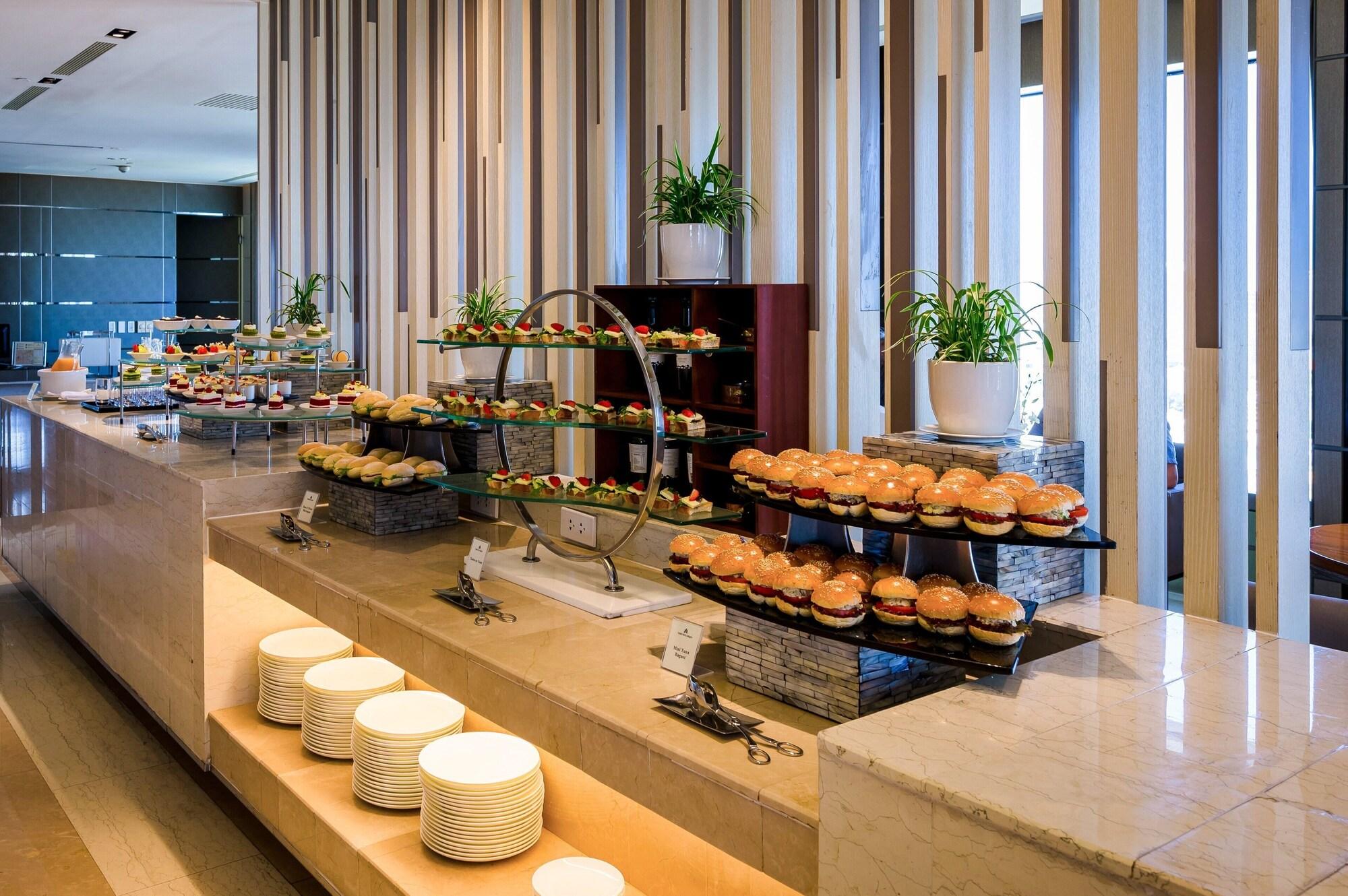 Hotel Nikko Saigon 5*