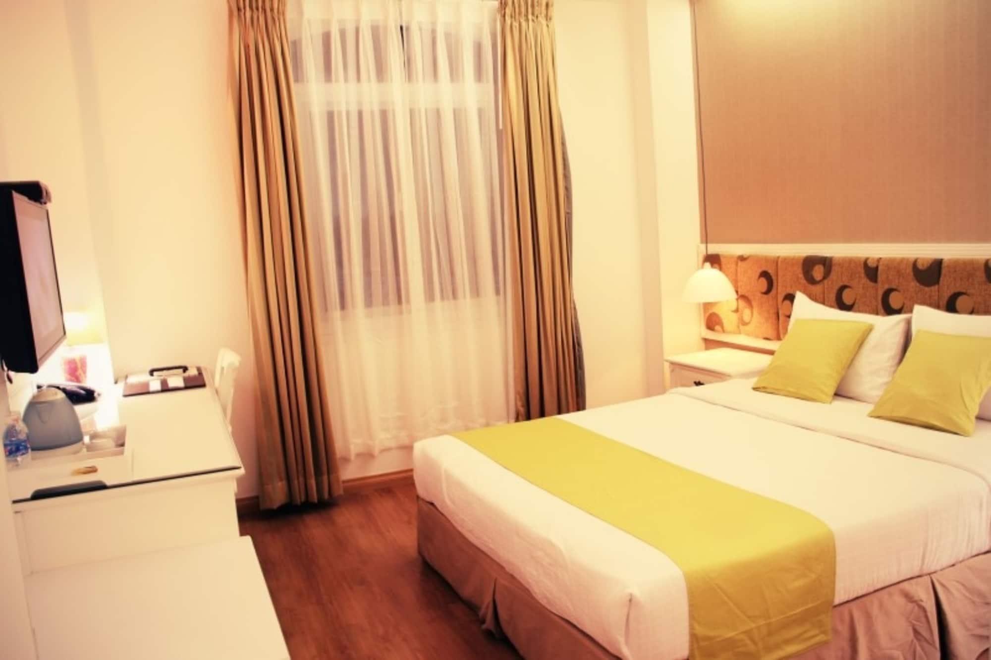Golden Ant Hotel