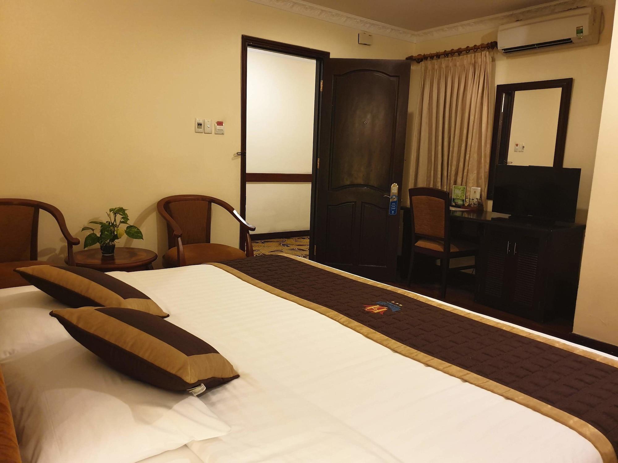 Hotel Huong Sen 3*