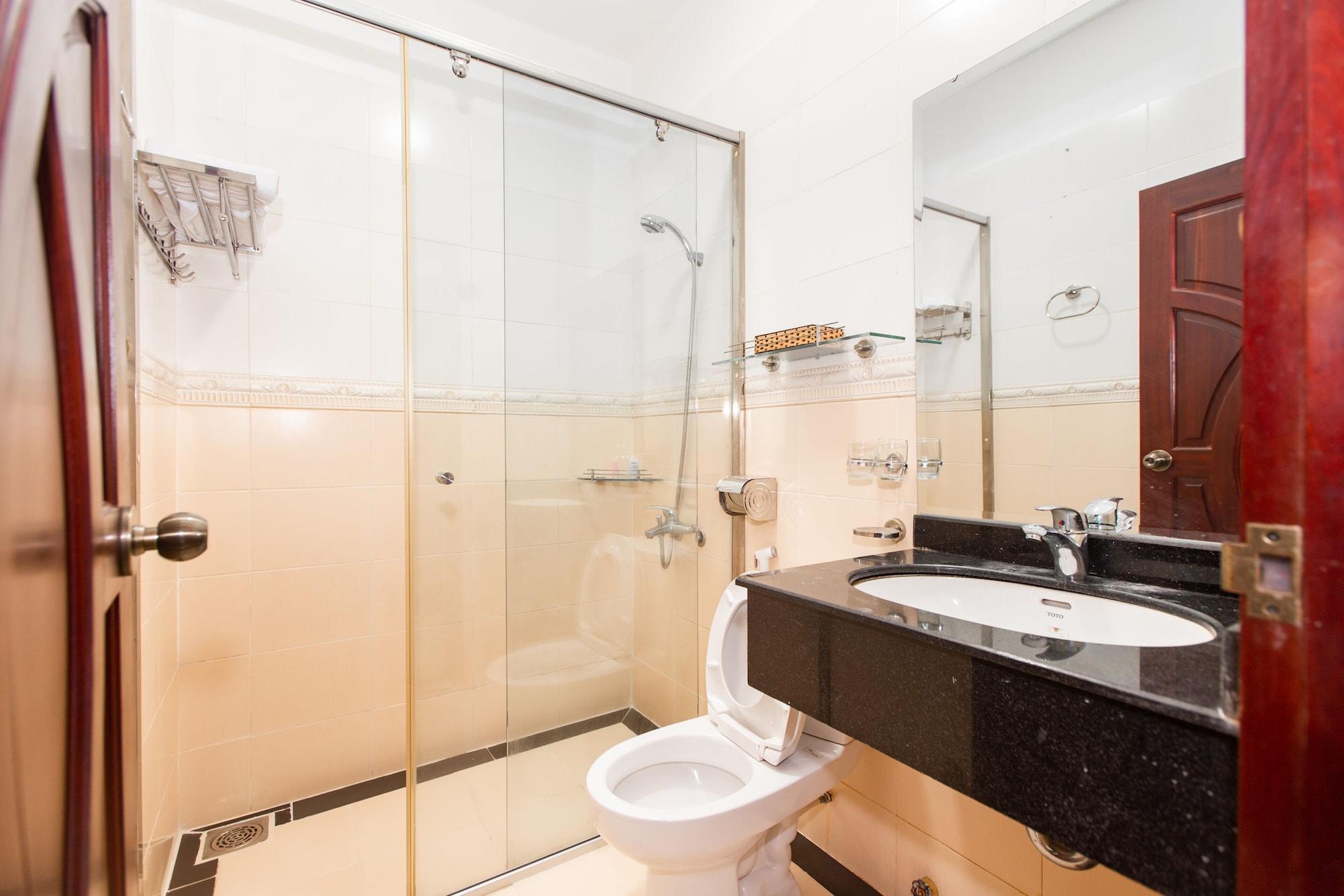 Hoa De Nhat Hotel- San Bay Tan Son Nhat 3*