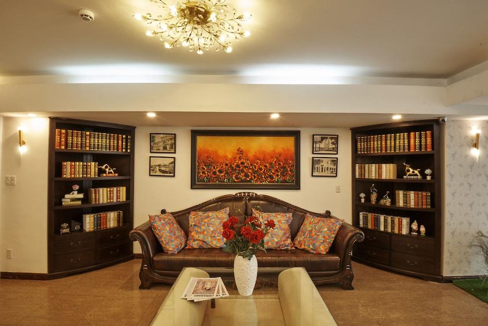 Sai Gon's Book Hotel 3*