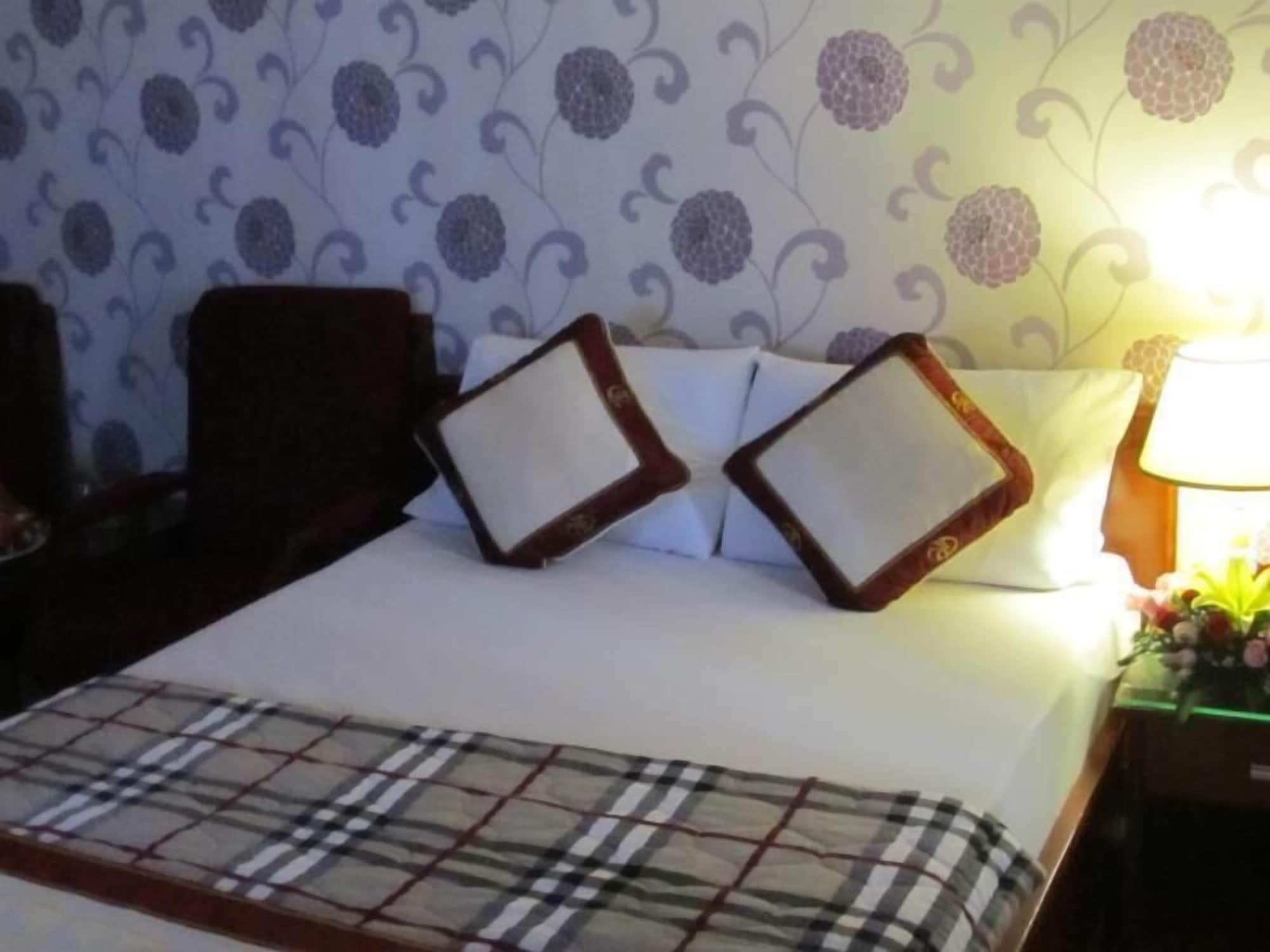 Hotel Khach San Trung Mai 2*