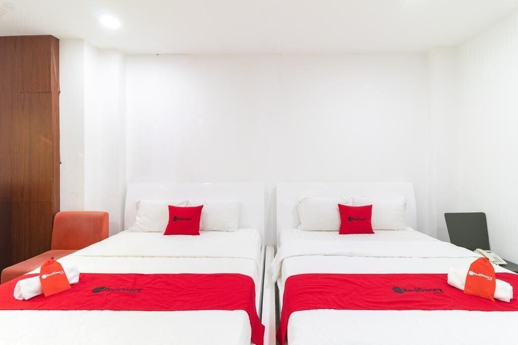Hotel At Saigon 2*