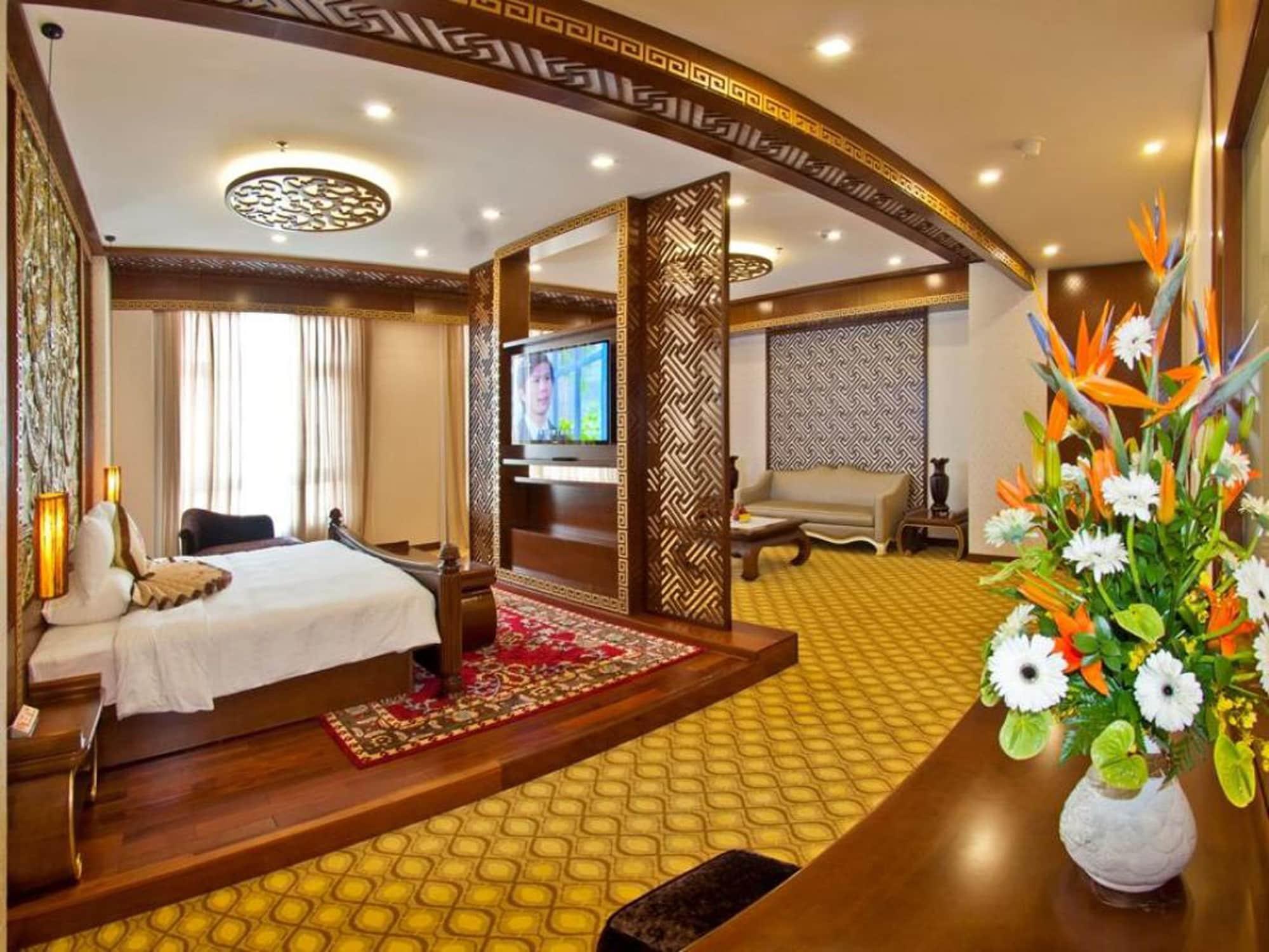 Hotel Tan Son Nhat Saigon 5*