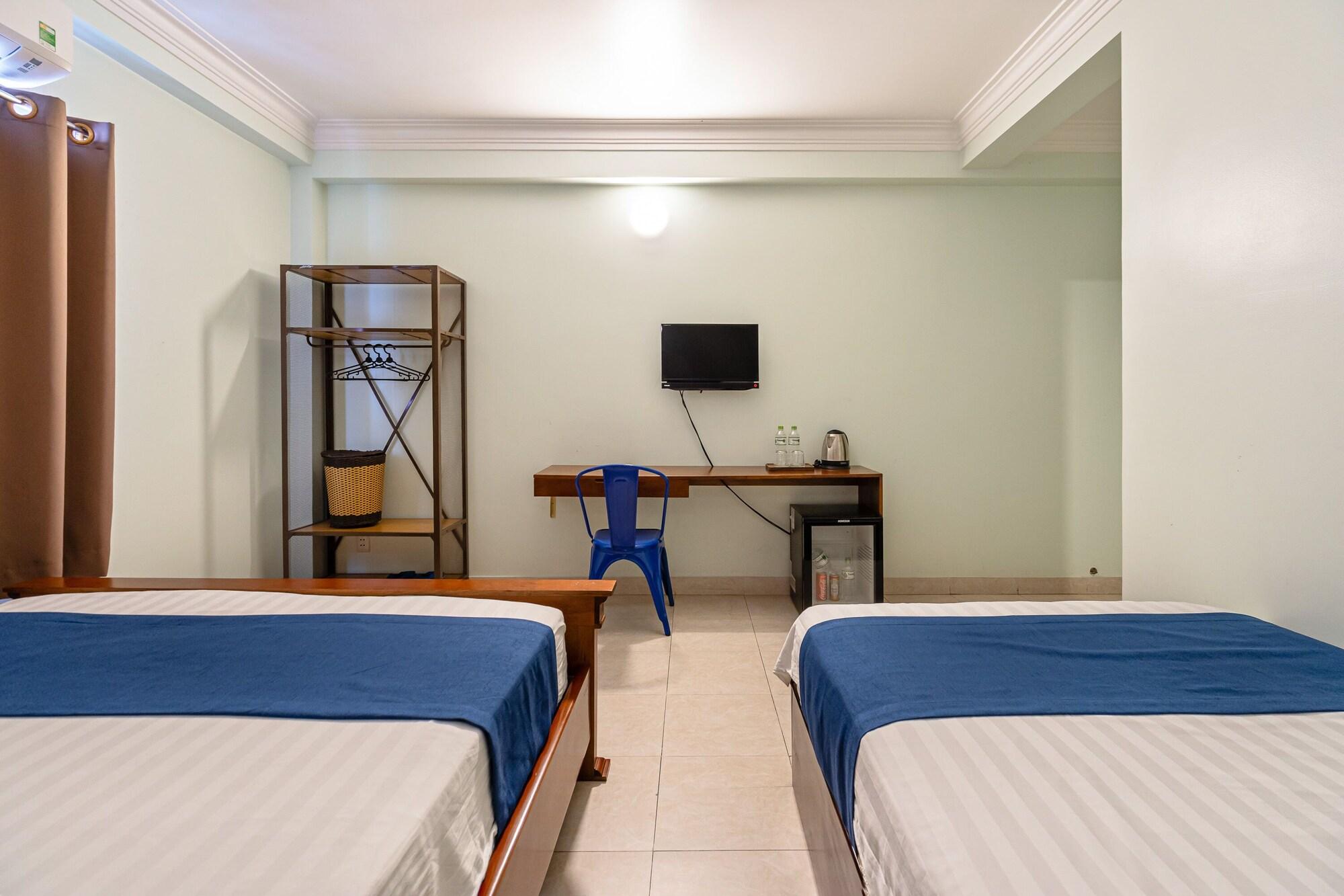 Hanh Chuong Hotel *