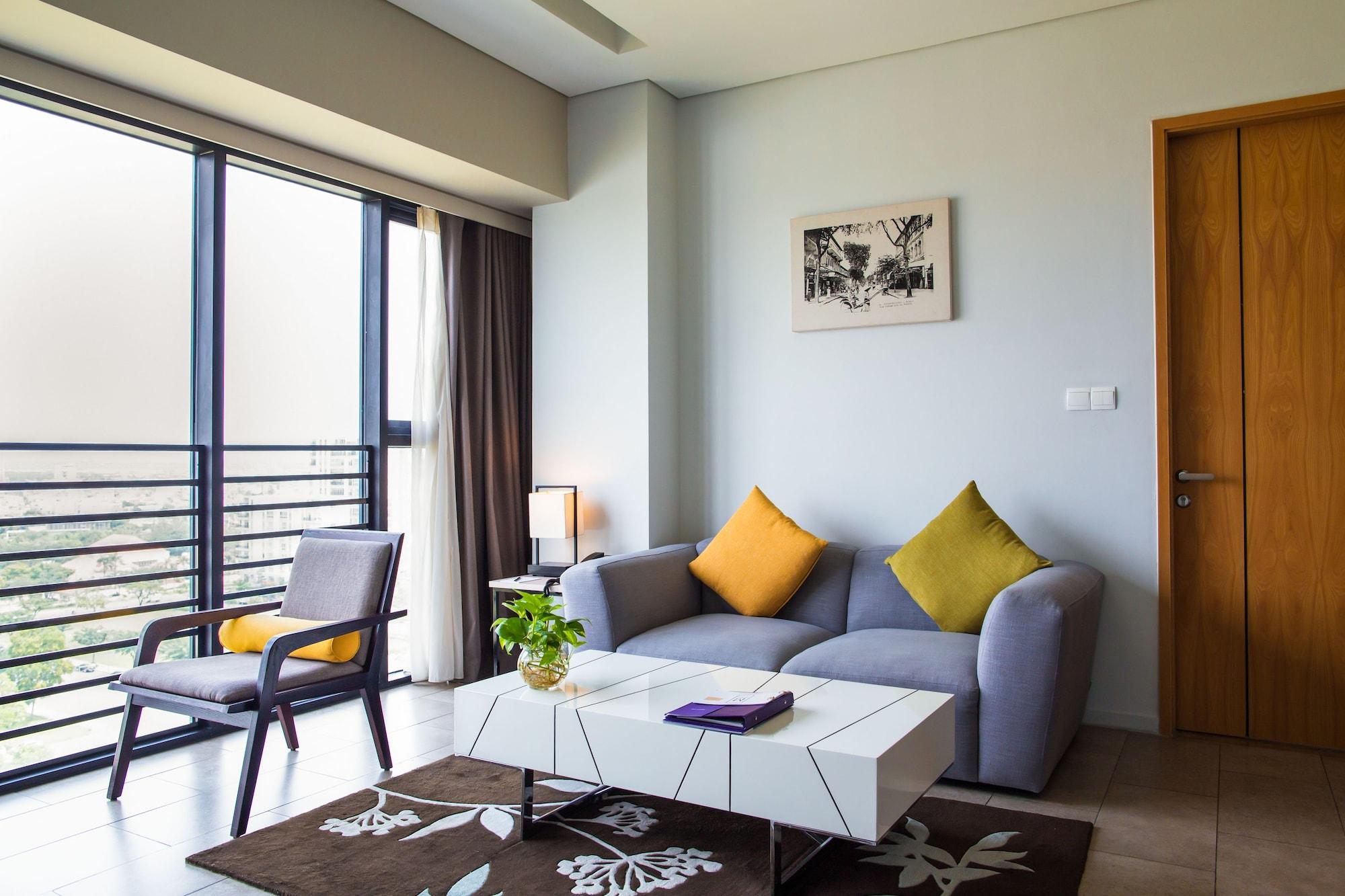 Novotel Living Saigon South Hotel 4*
