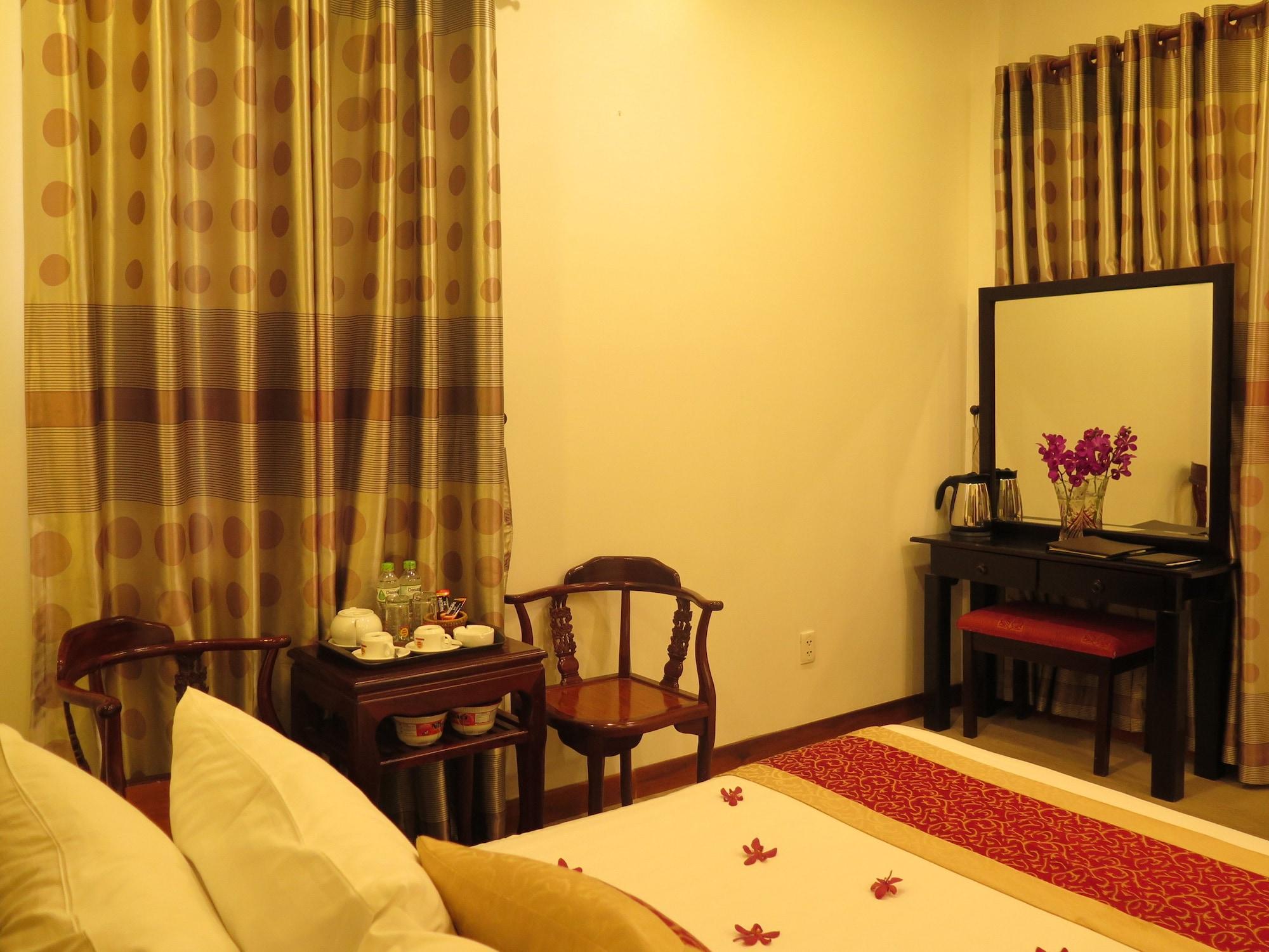Sunflowers Airport Hotel 2*