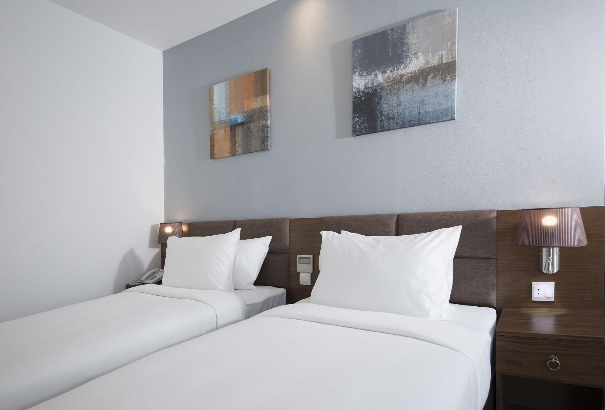 Hotel The Blue 3*
