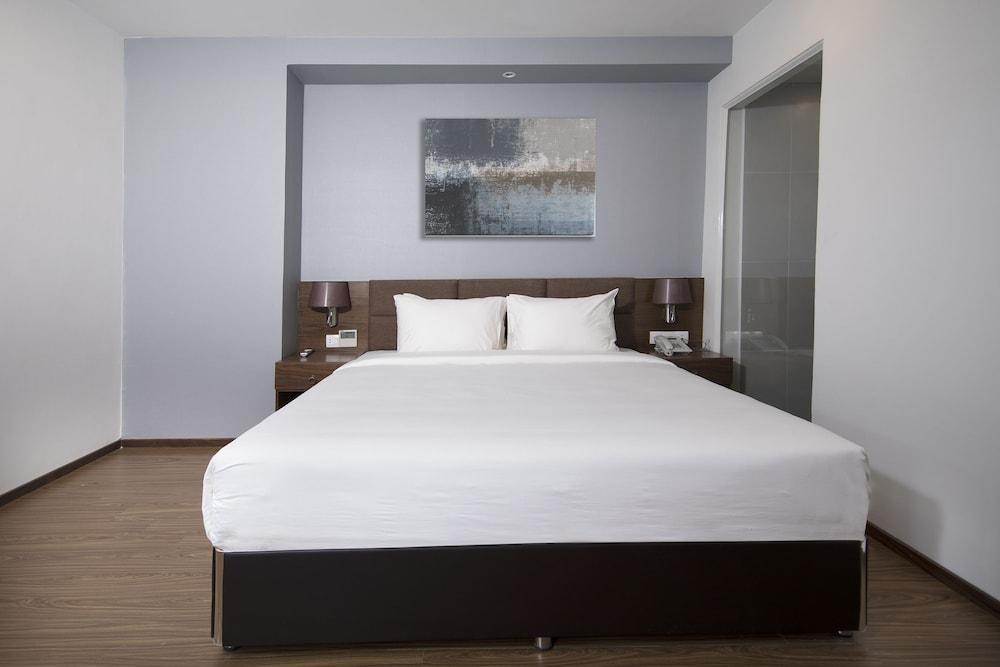 Hotel The Blue 3*