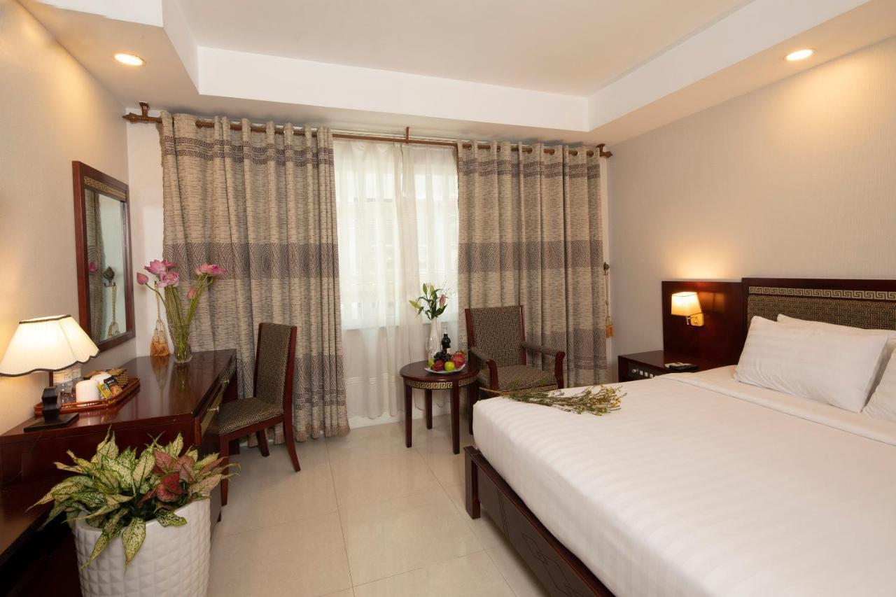 Sunshine Boutique Phu My Hung 3*
