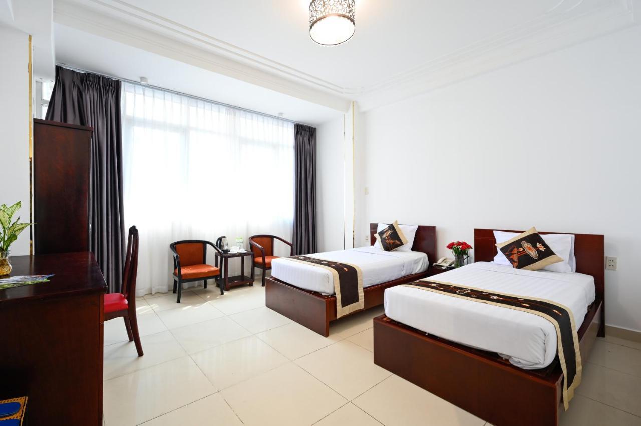 Tn 2* Ho Chi Minh City