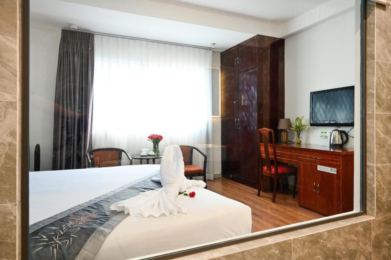 Tn Hotel