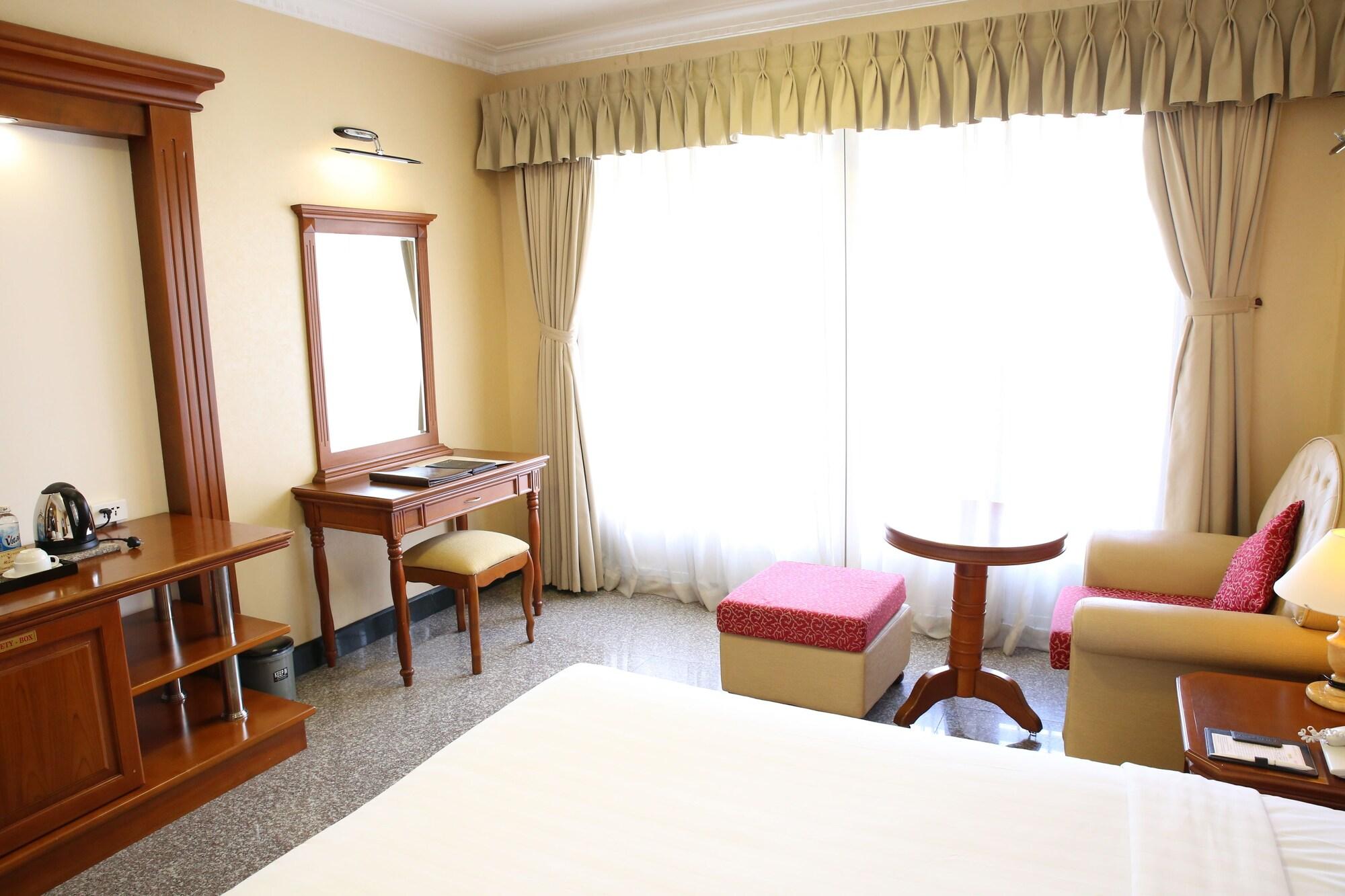 Silverland Hotel
