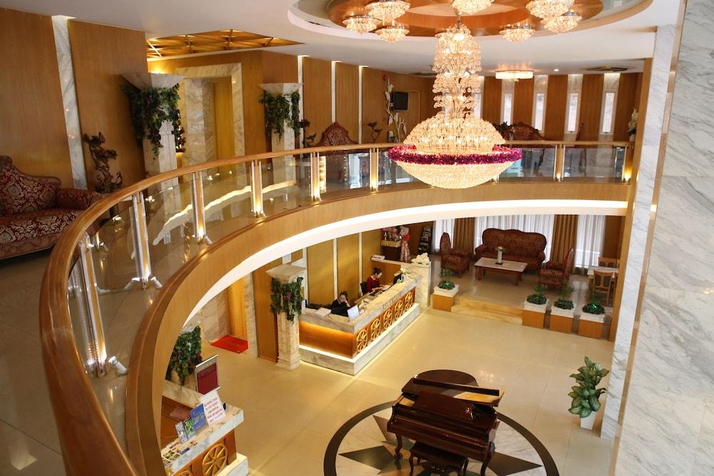 Silverland Hotel