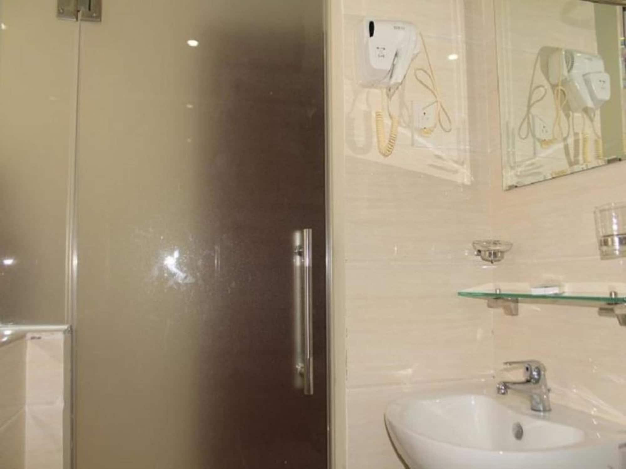 Ailen Hotel