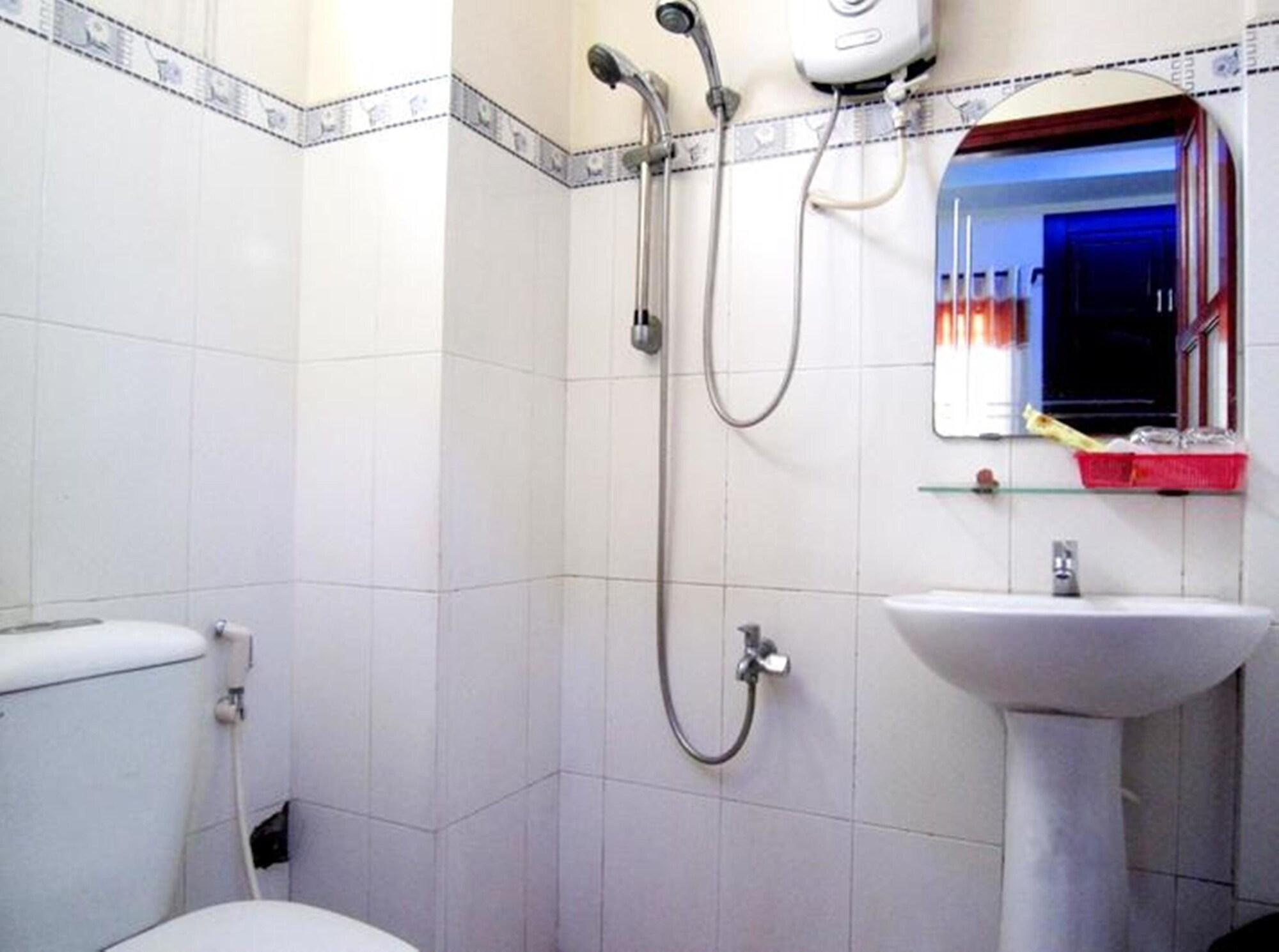 Mai Phuong Thao Hotel 2*