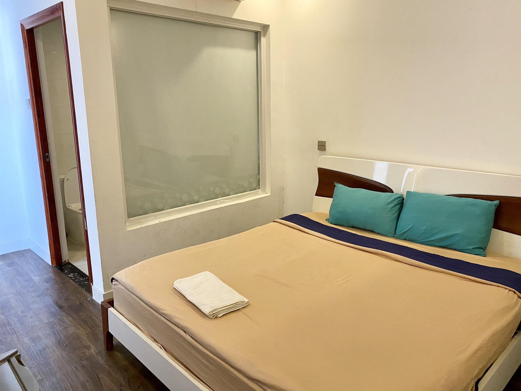 Hotel Spring Airport