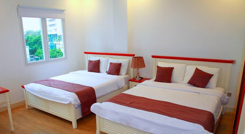 Spring Airport Hotel 2*
