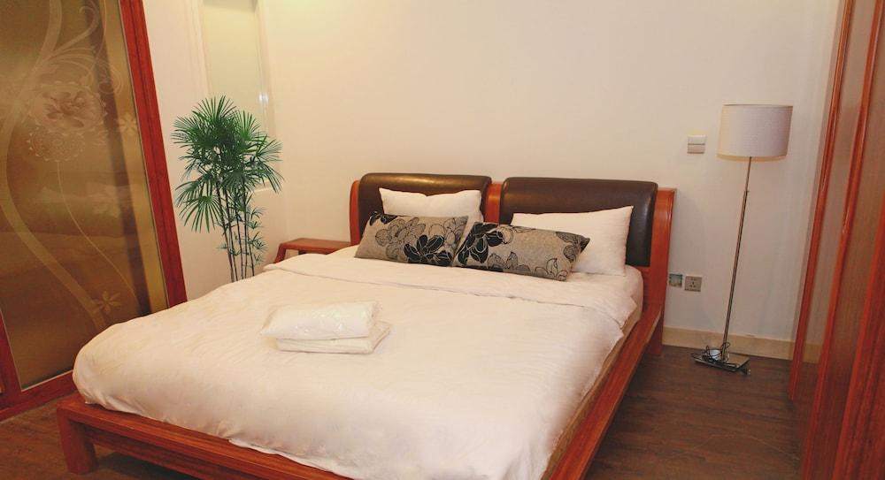 Spring Airport Hotel 2*