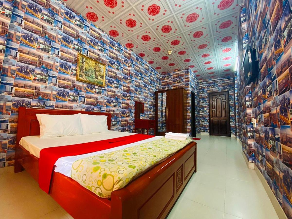 Hotel Hoang Long Airport 2*