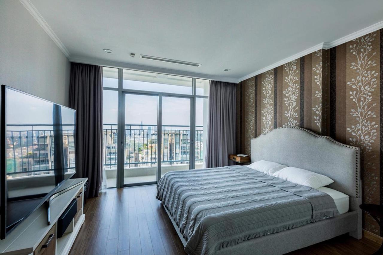Luxury Vinhomes Central Park Humi Homes *
