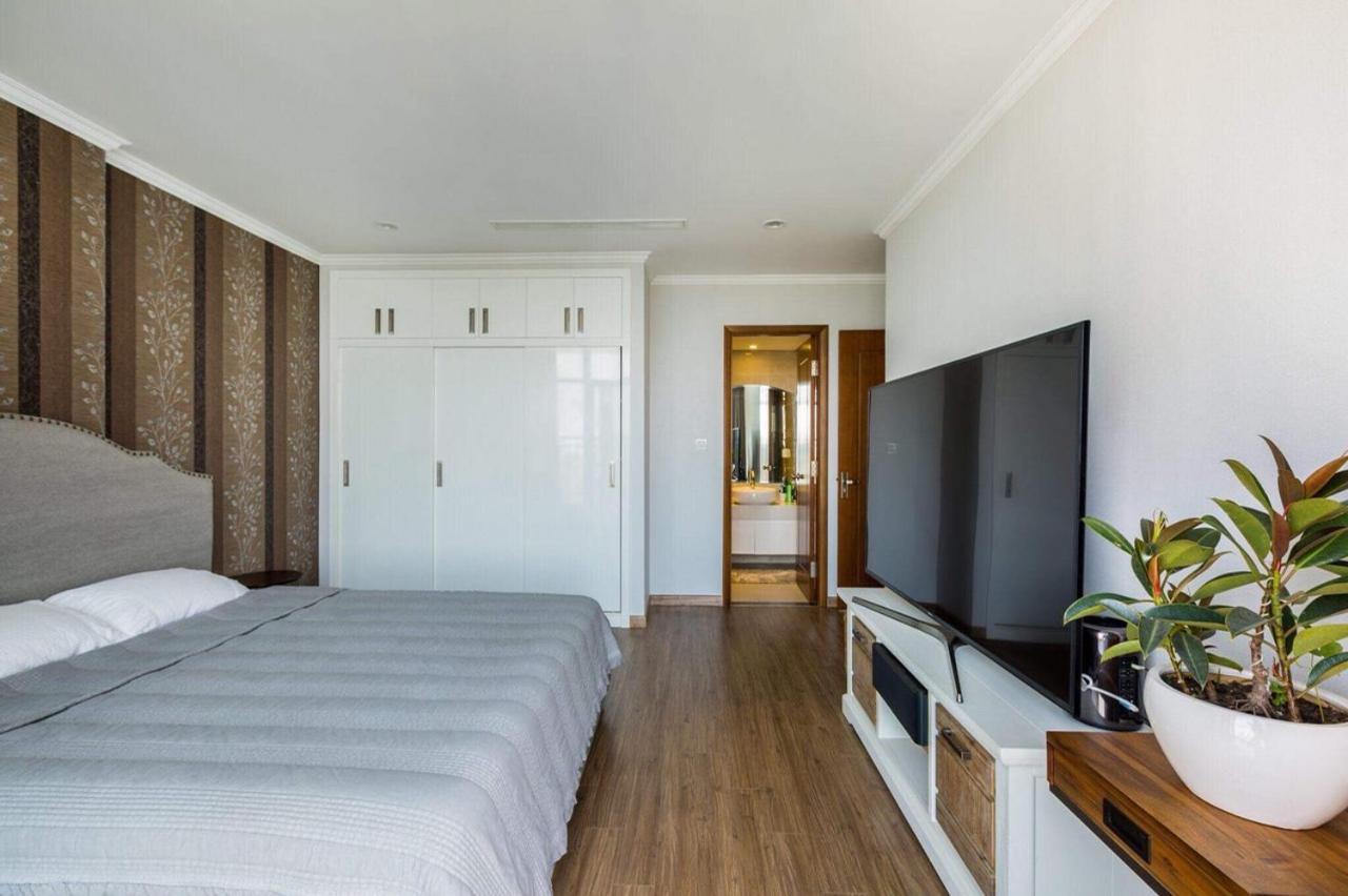 Luxury Vinhomes Central Park Humi Homes *