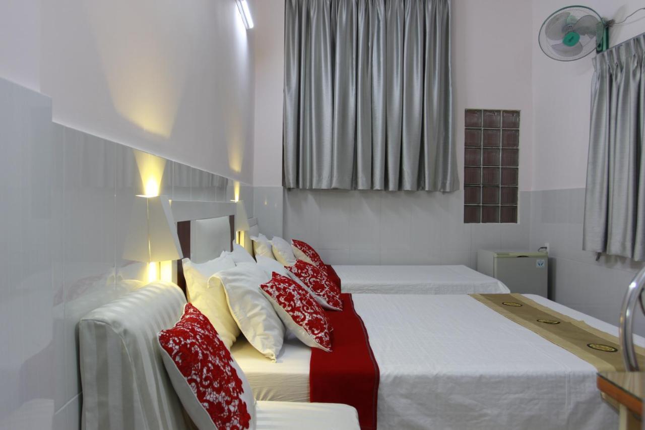 Guest house Quang Saigon Hotel- 40-7 Bui Vien-walking Street 2*