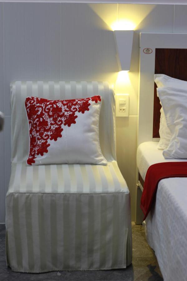 Guest house Quang Saigon Hotel- 40-7 Bui Vien-walking Street