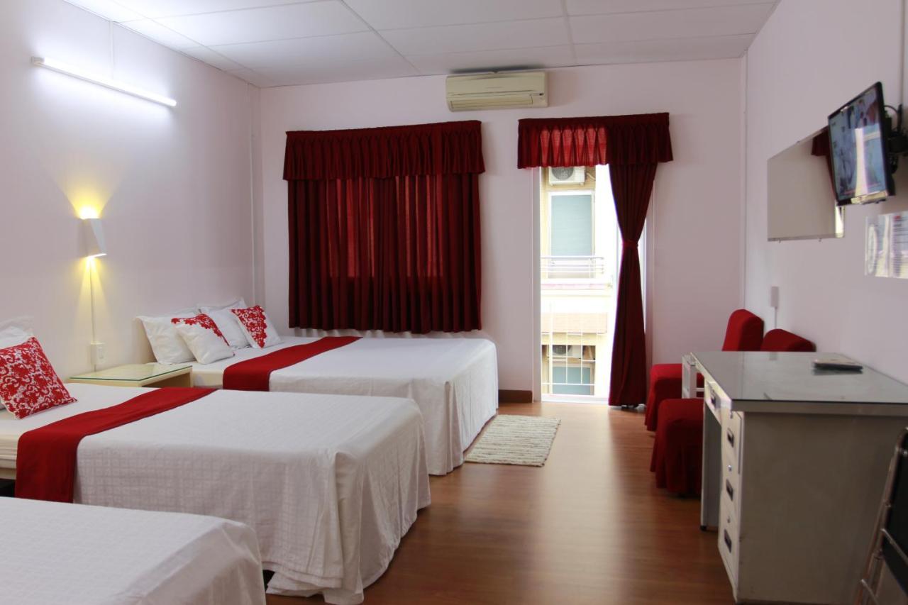 Guest house Quang Saigon Hotel- 40-7 Bui Vien-walking Street Ho Chi Minh City