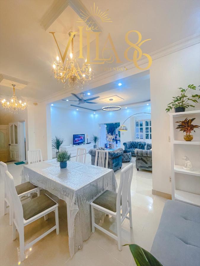 90 - 86 Group Villa *