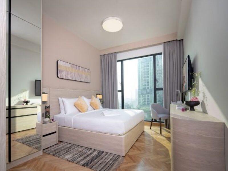 Somerset Feliz Apartment *