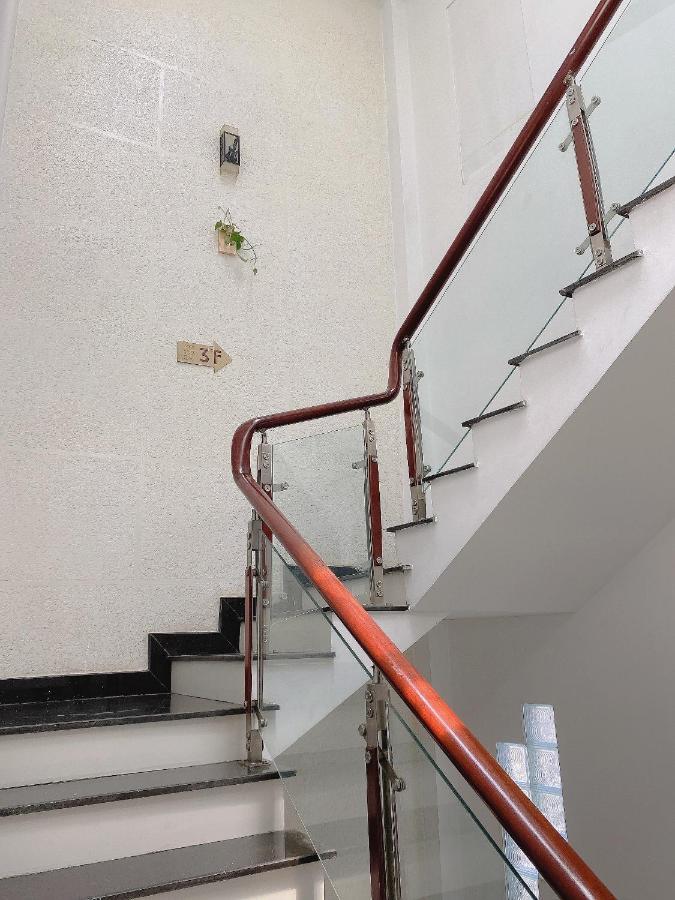 Hello Saigon Guest house 2*