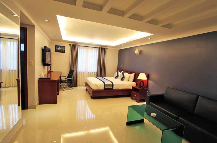 Opera Hotel 3*