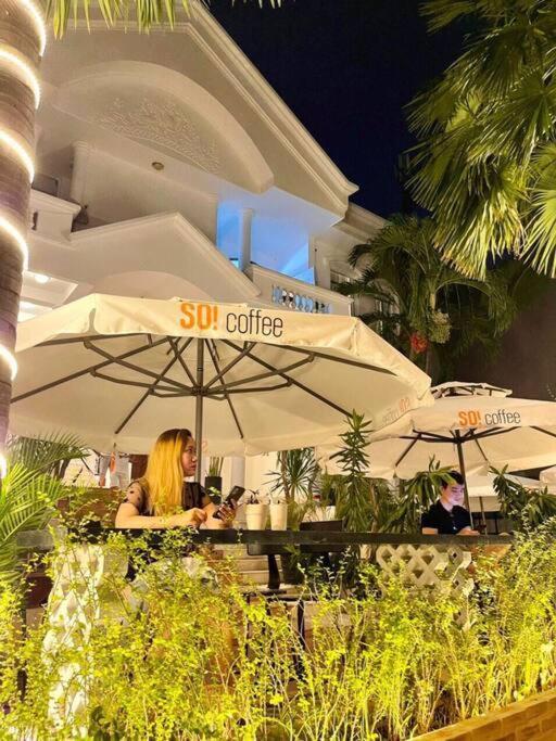 Gem 67, Biet Thu 15 Phong Co Ho Boi Lon Villa