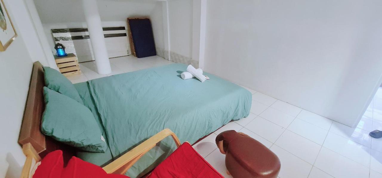 Villa Gem 67, Biet Thu 15 Phong Co Ho Boi Lon *