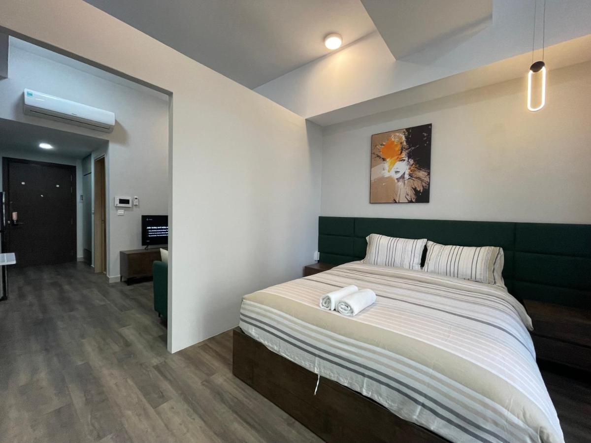 Saigon 9 - Rivergate Infinity Pool Apartment *