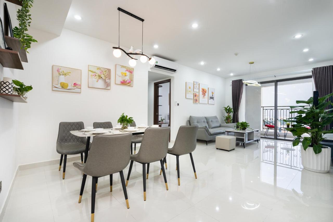 Aparthotel 3br-high Fl-saigon Royal-hana's Apart-5 Ho Chi Minh City