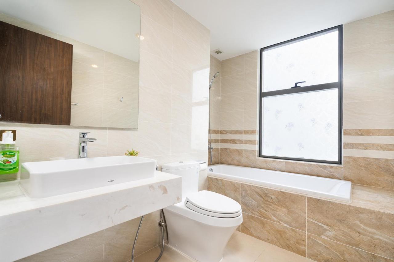 Aparthotel 3br-high Fl-saigon Royal-hana's Apart-5 Ho Chi Minh City