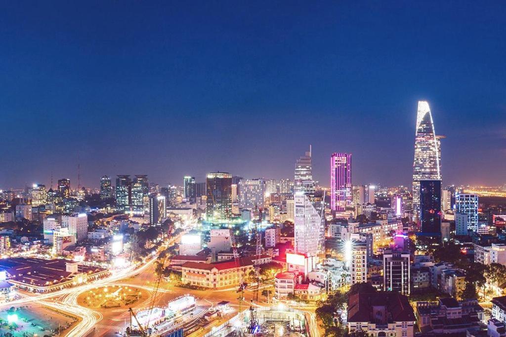 By Night Ben Thanh Apartment