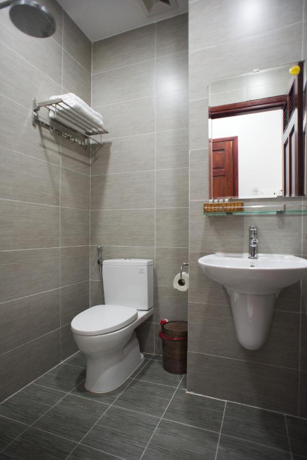 Hotel The White House 3*