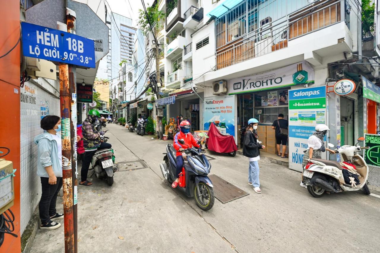Apartment Huyen House