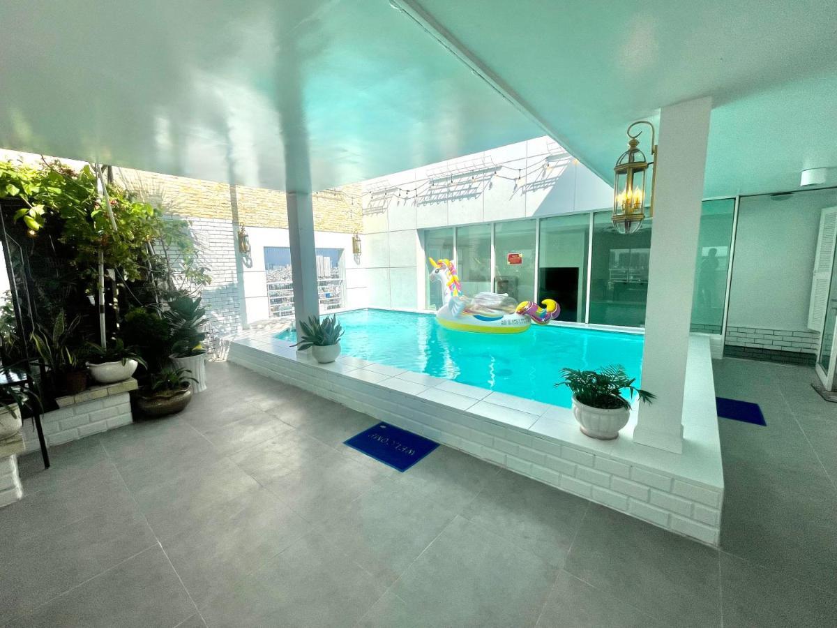 White Penthouse-rooftop Pool Private -central * Bandar Ho Chi Minh