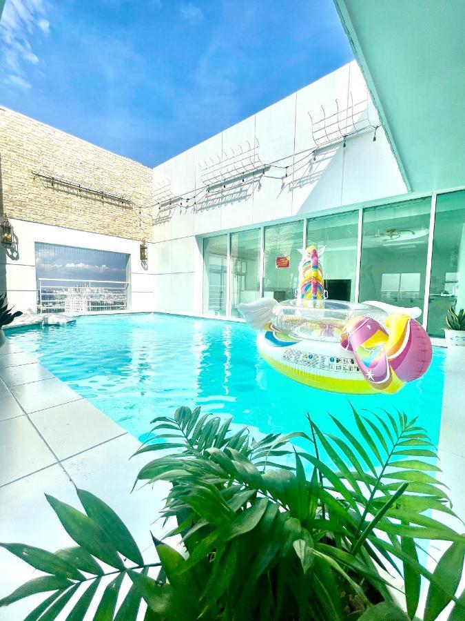 White Penthouse-rooftop Pool Private -central *