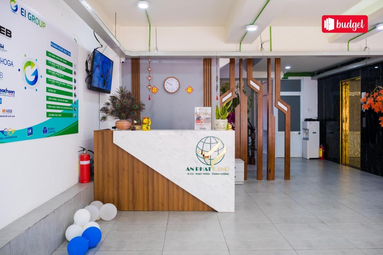 RedDoorz Shusimi House Nguyen Van Troi Khách sạn