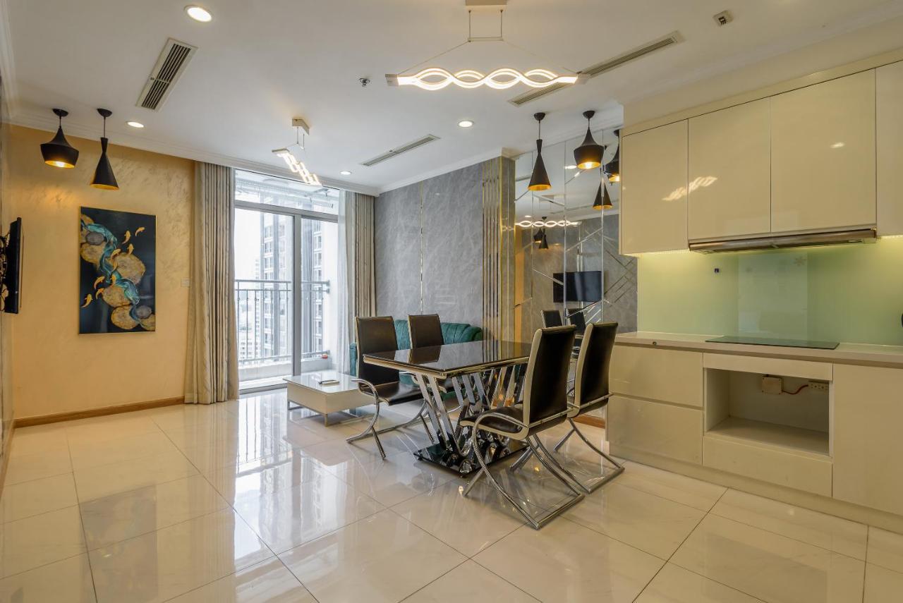 Landmark Luxury 1234pn